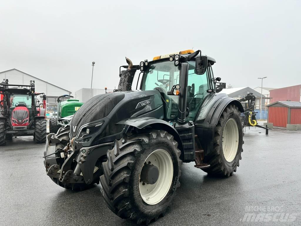 Valtra T 214 D Tractores