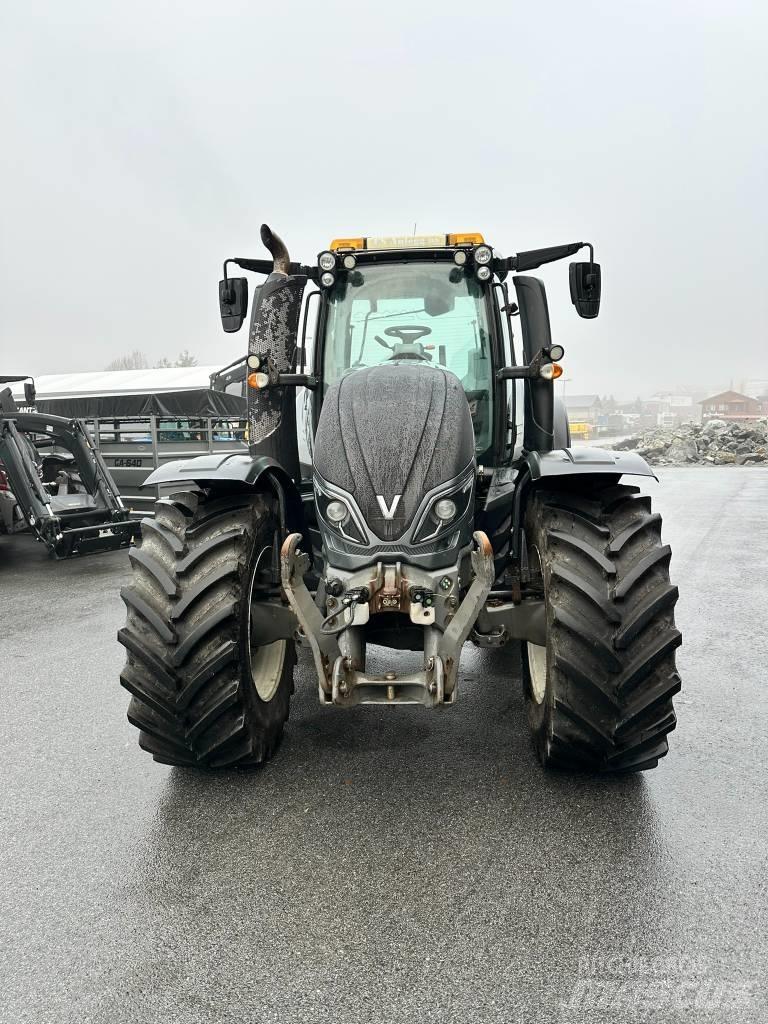 Valtra T 214 D Tractores