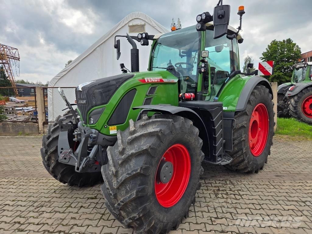 Fendt 724 Vario Tractores