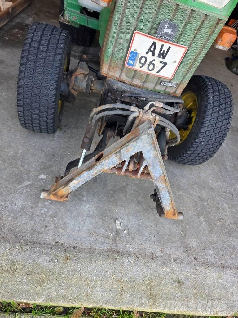 John Deere 855 Tractores compactos