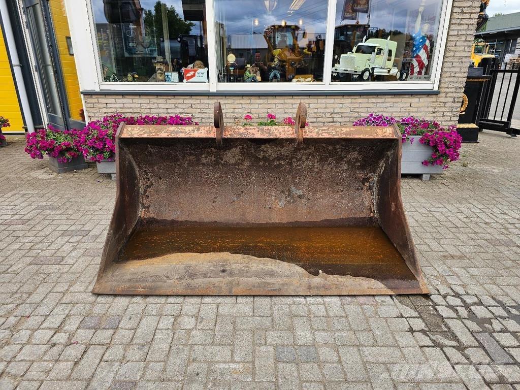  Onbekend Slotenbak Cucharones