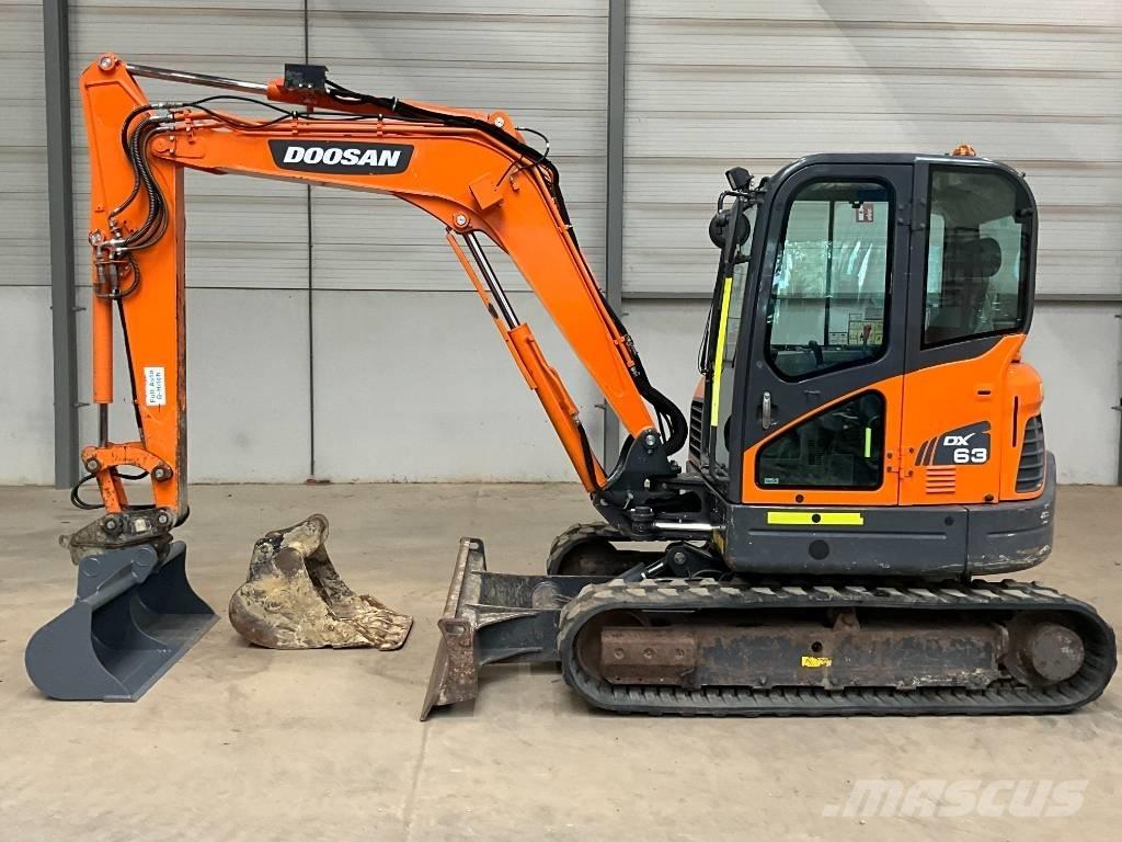 Doosan DX 63-3 Mini excavadoras < 7t