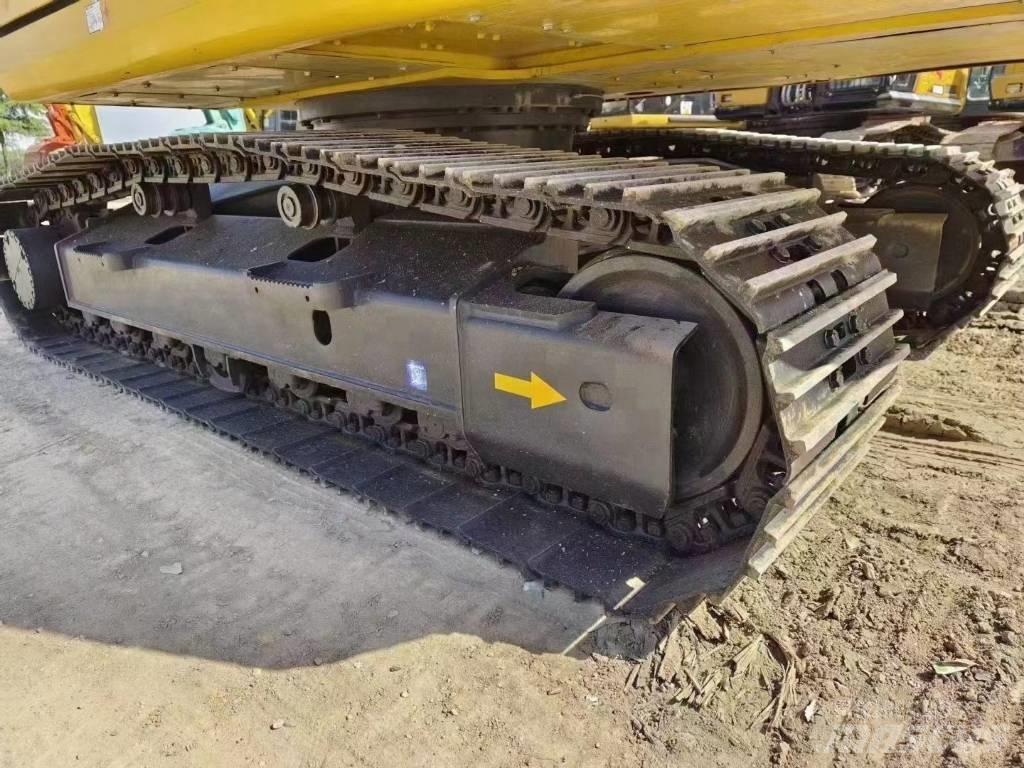 Komatsu PC 200-8 Excavadoras de cadenas