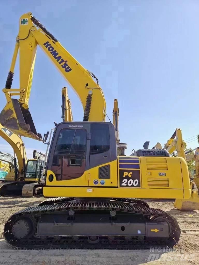 Komatsu PC 200-8 Excavadoras de cadenas