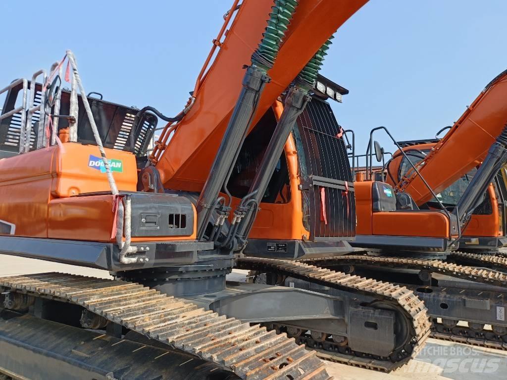Doosan DX300-9 Excavadoras de cadenas