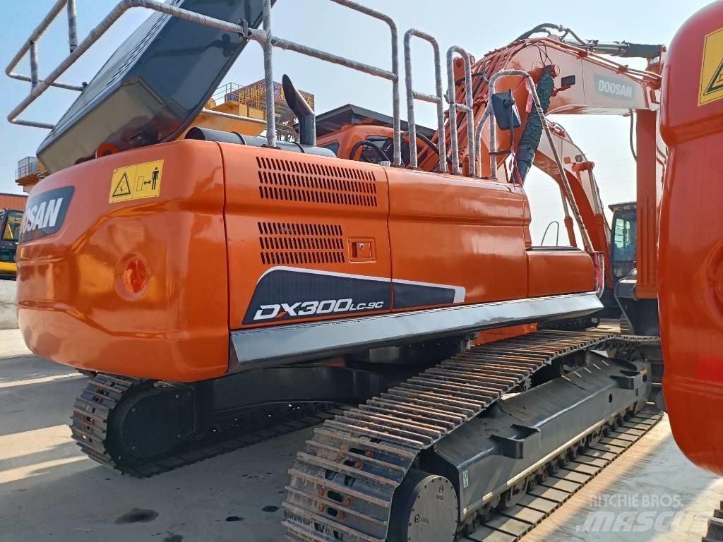 Doosan DX300-9 Excavadoras de cadenas
