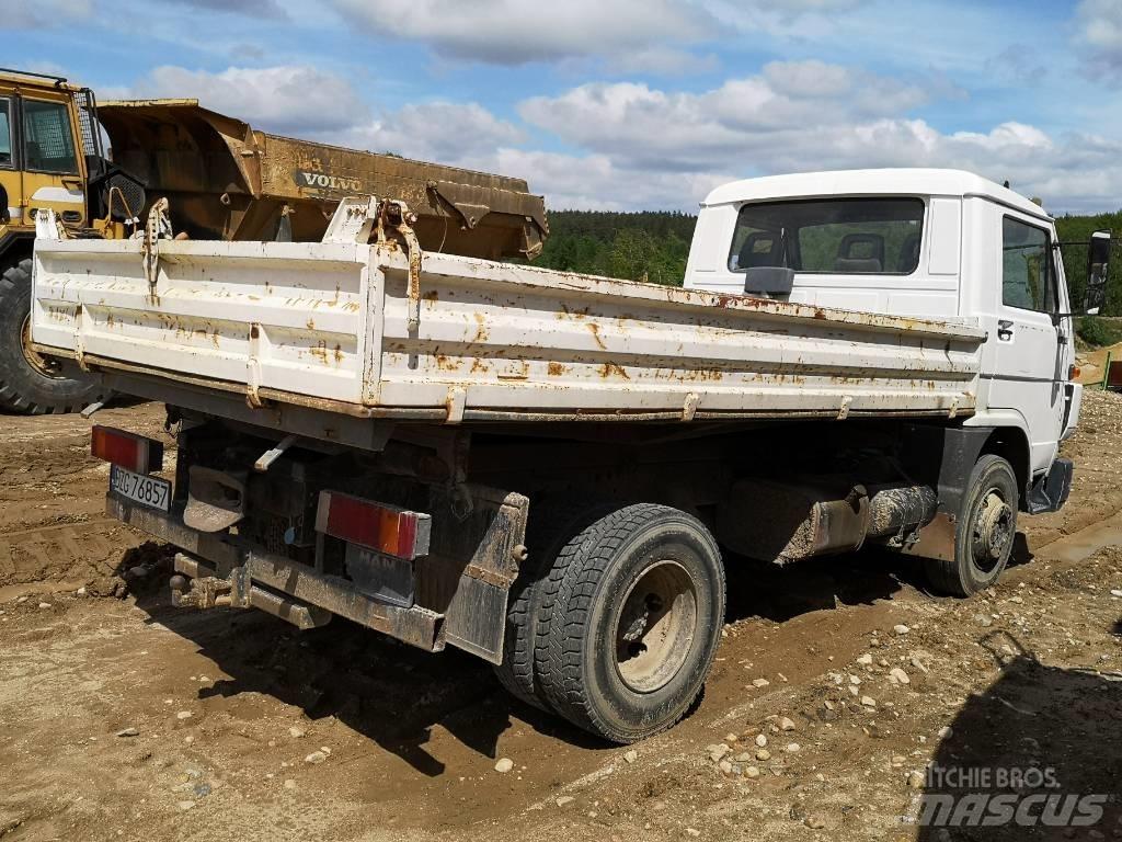 MAN L 04 Camiones bañeras basculantes o volquetes