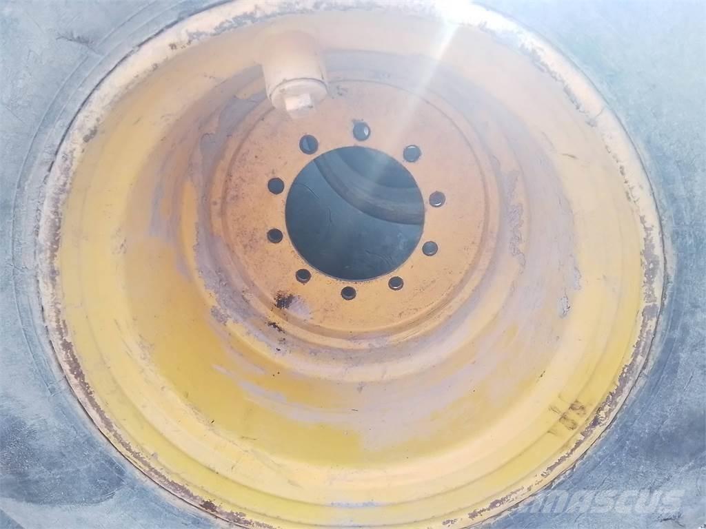 Ösa 250 24x26,5 Neumáticos, ruedas y llantas