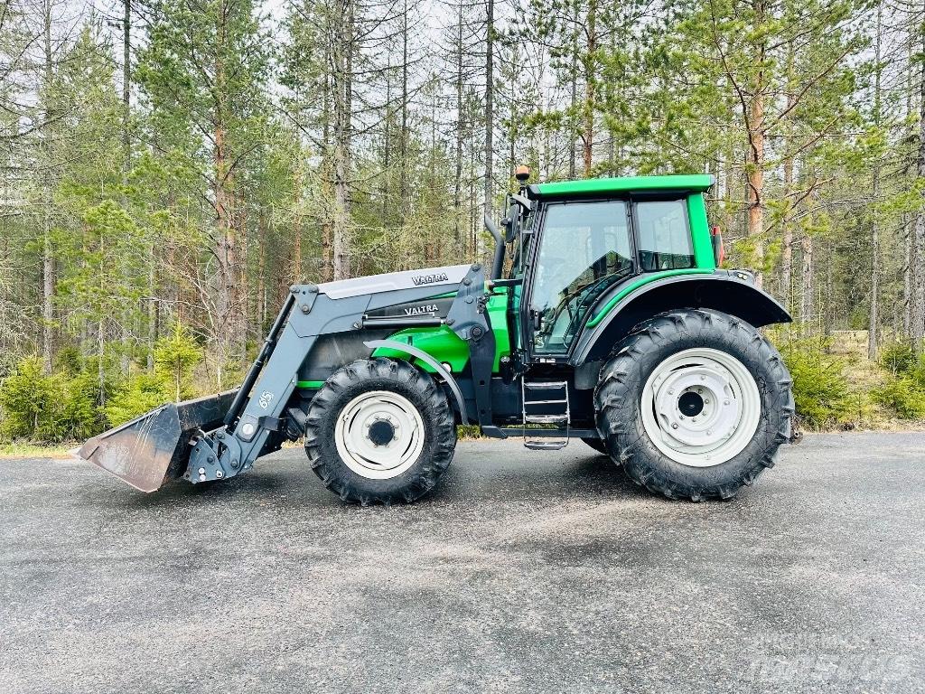 Valtra T 131 Tractores