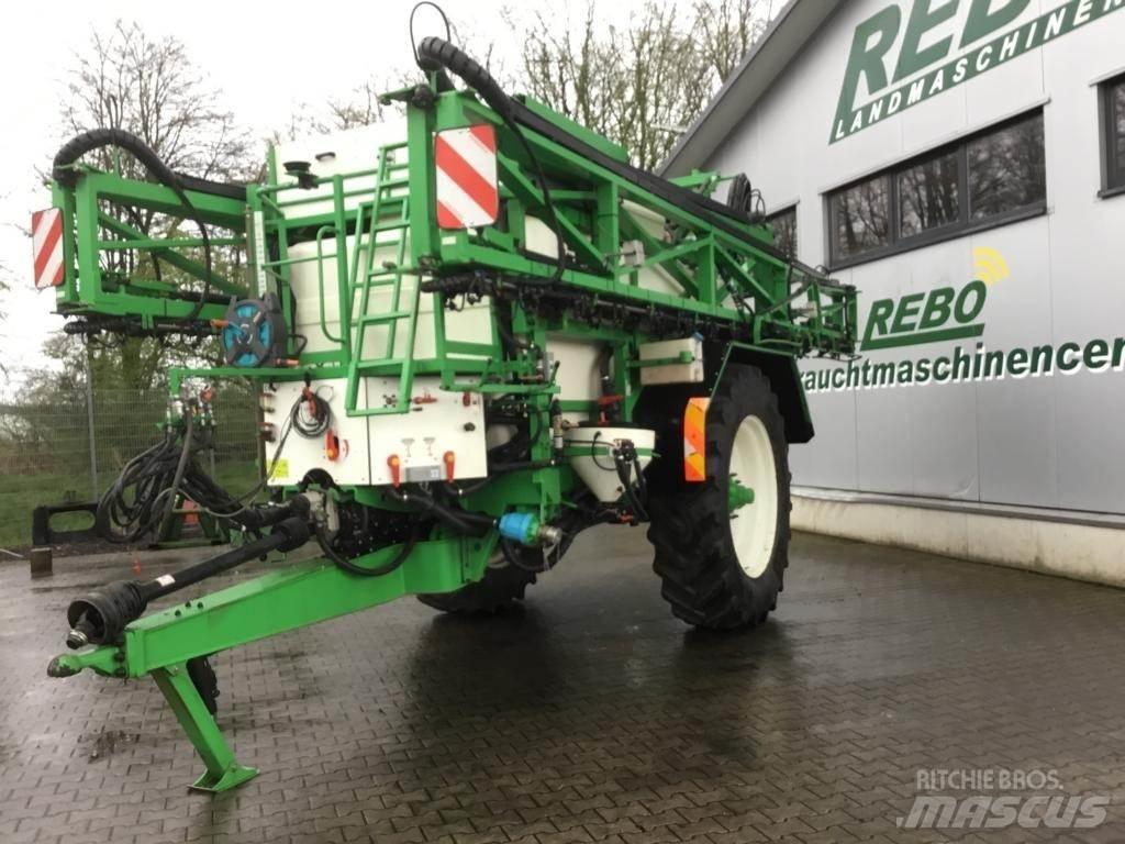 CHD F 7033 A Pulverizadores arrastrados
