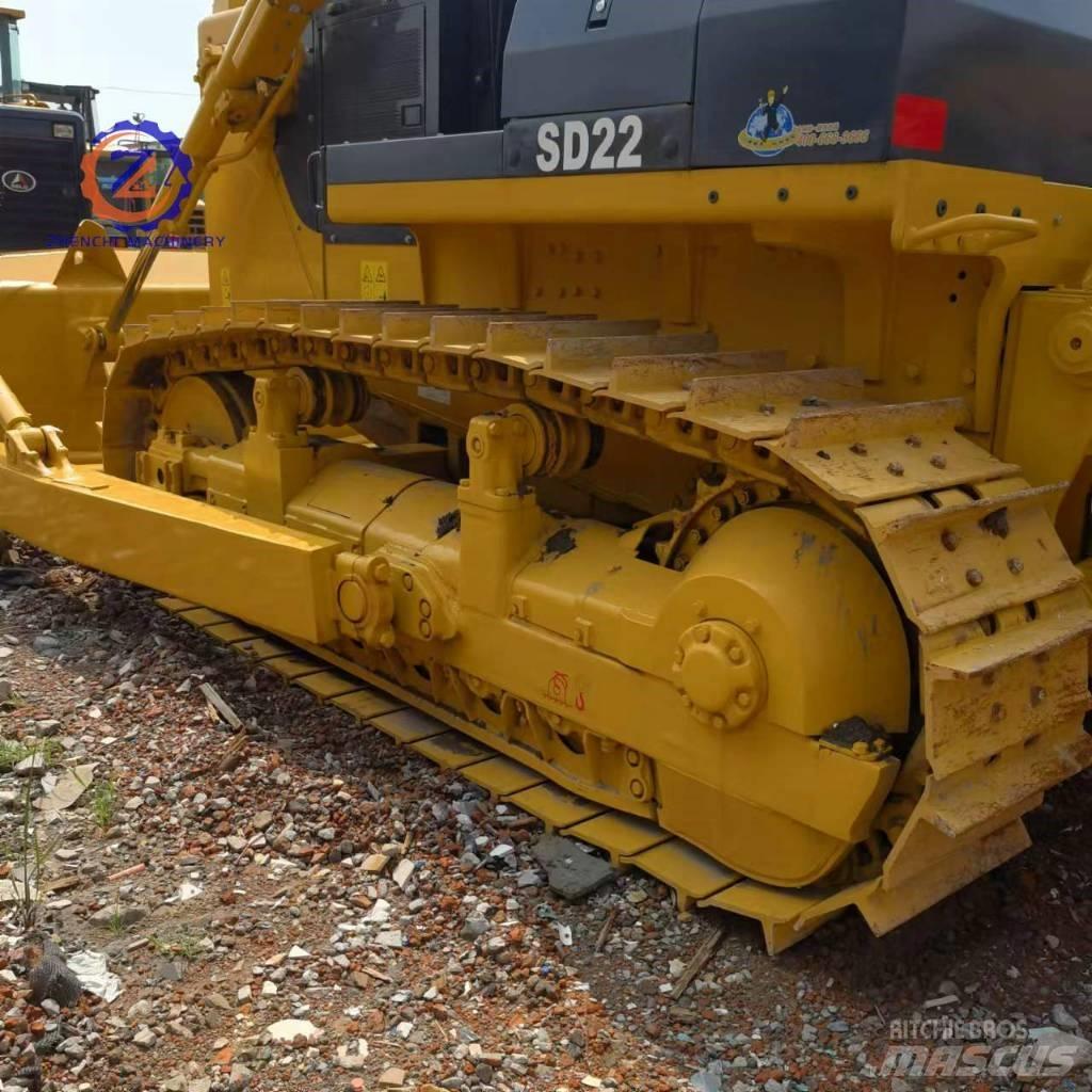 Shantui SD 22 Buldozer sobre oruga