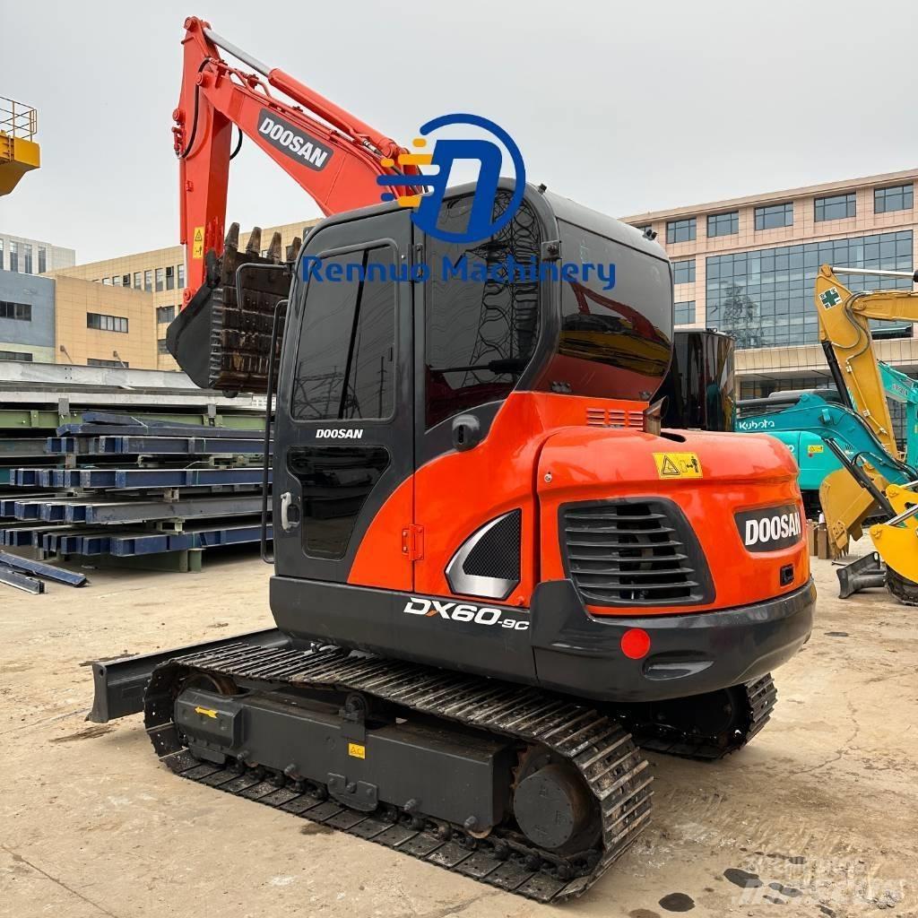 Doosan DX 60 Mini excavadoras < 7t