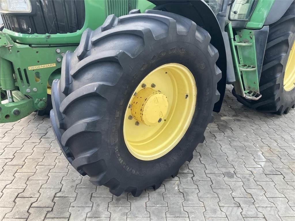 John Deere 6820 Tractores