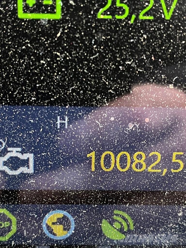 Komatsu 875 Autocargadoras