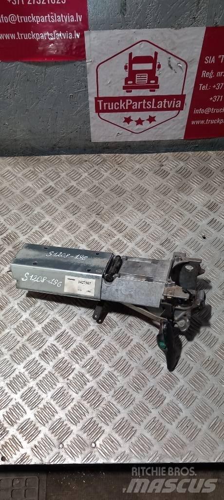 Scania 94 D.   1427567 Cabinas e interior