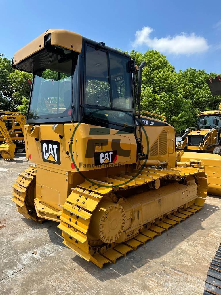 CAT D 5 K Buldozer sobre oruga