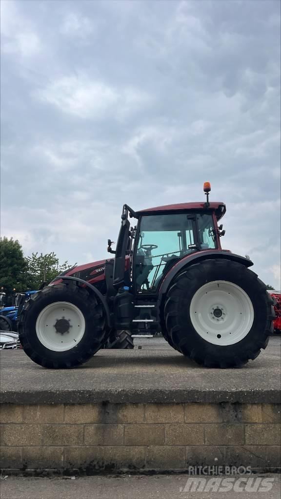 Valtra G 135 A Tractores