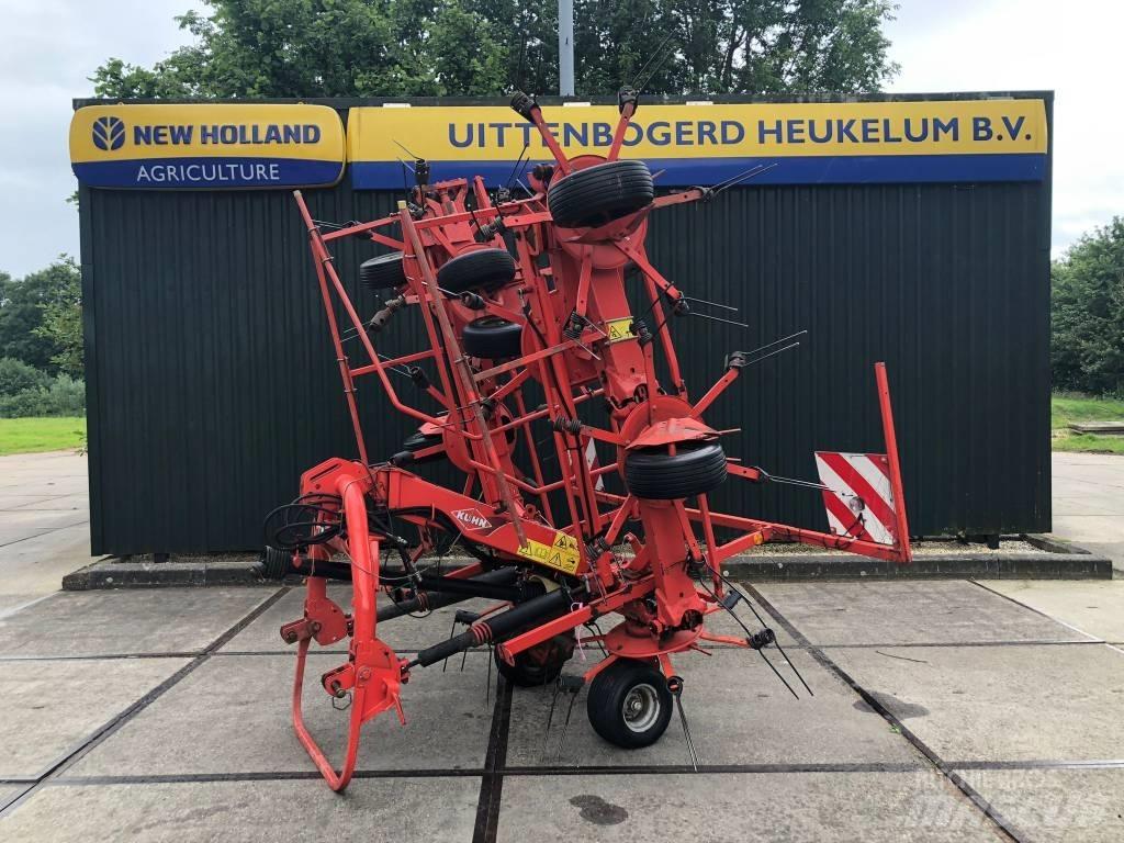 Kuhn GF 8702 Rastrillos y henificadores