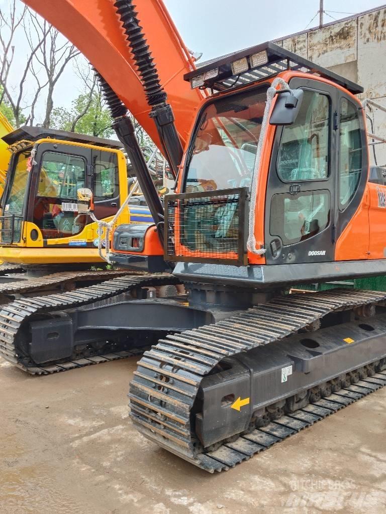 Doosan DX300 Excavadoras de cadenas