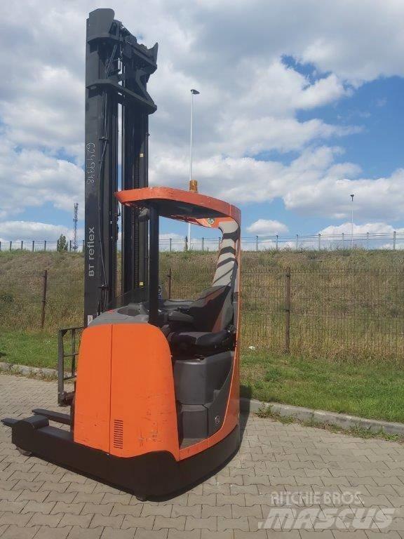 BT RR E 160 Carretillas retráctiles
