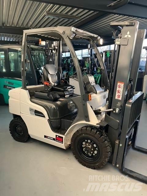 Mitsubishi FD25N3 Carretillas diesel