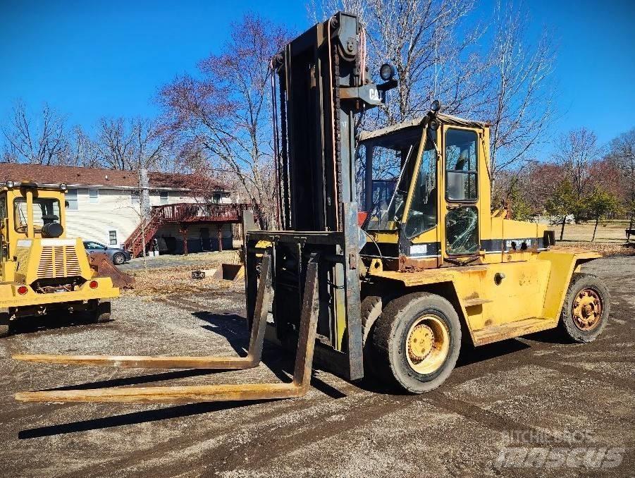 CAT V 330 C Carretillas para contenedores