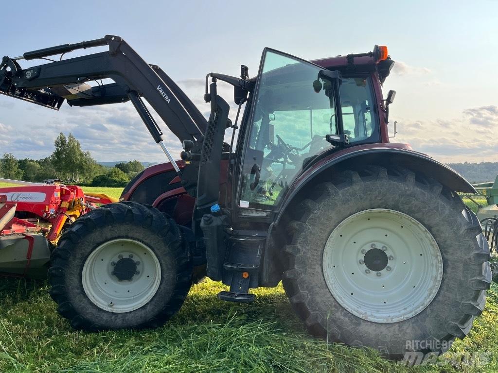 Valtra N155 Versu Tractores
