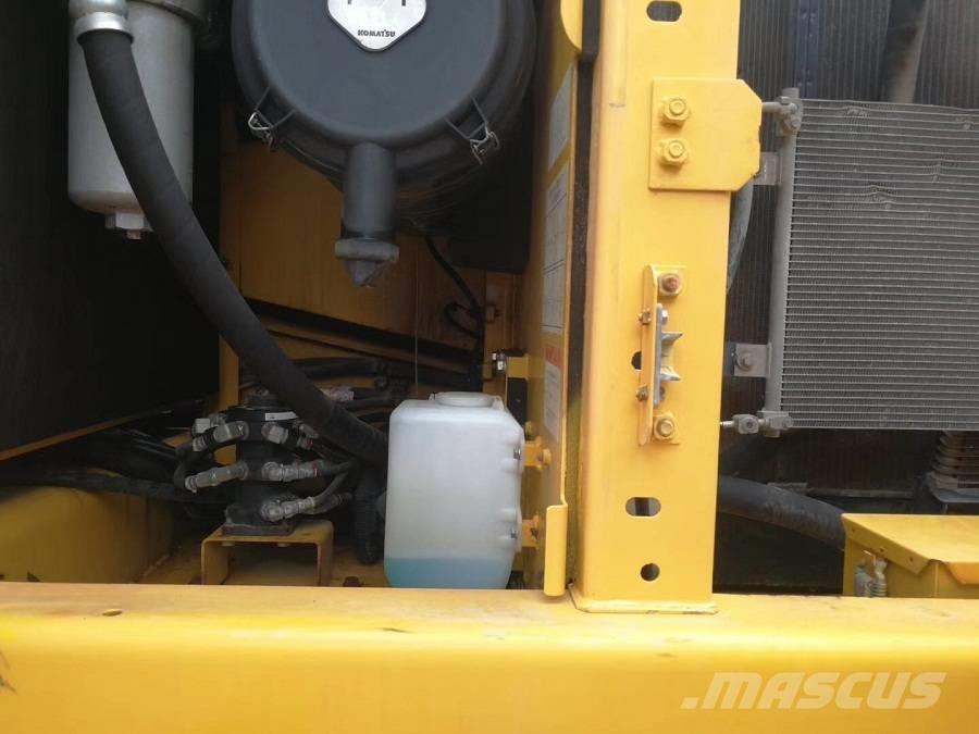 Komatsu P C200-8 Excavadoras de cadenas