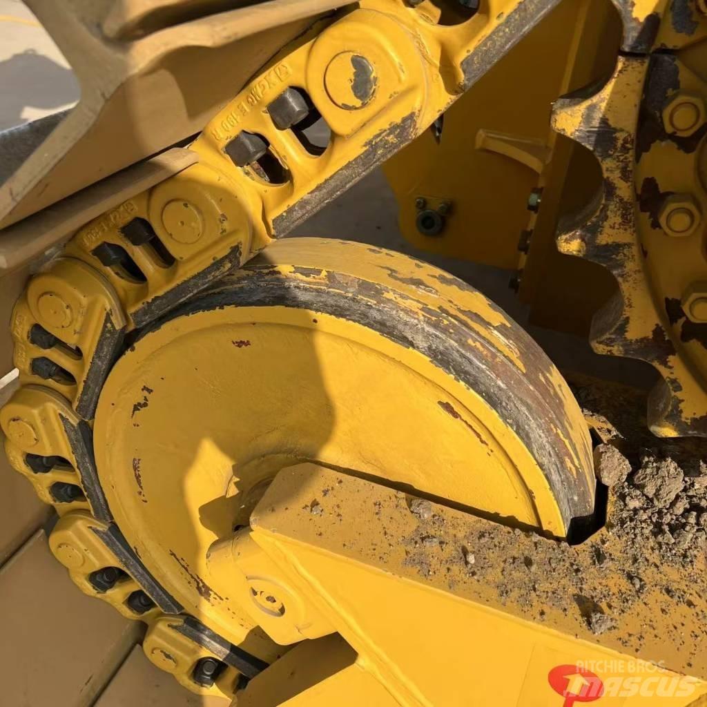 CAT D 8 R Buldozer sobre oruga