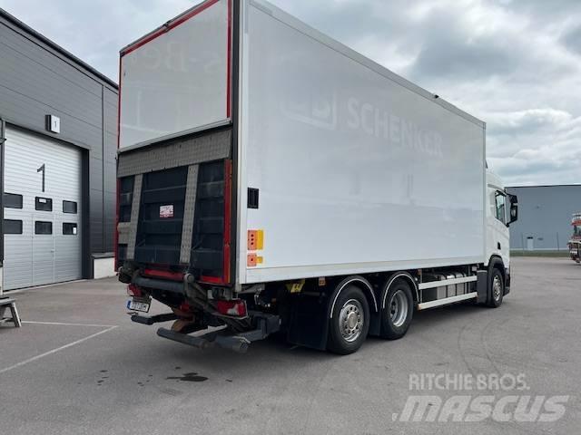 Scania R450B6X2*4NB Camiones caja cerrada