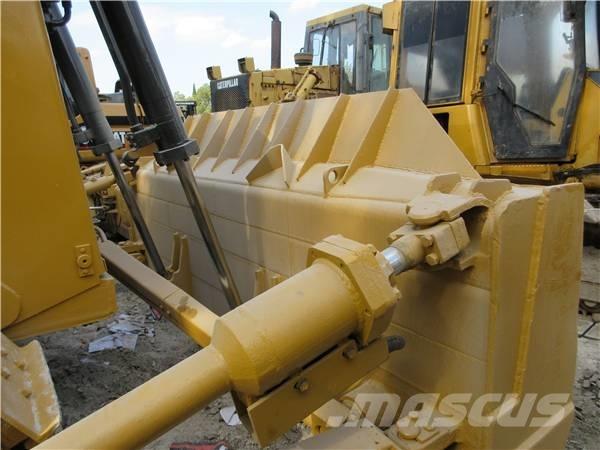 CAT D 6 R Buldozer sobre oruga
