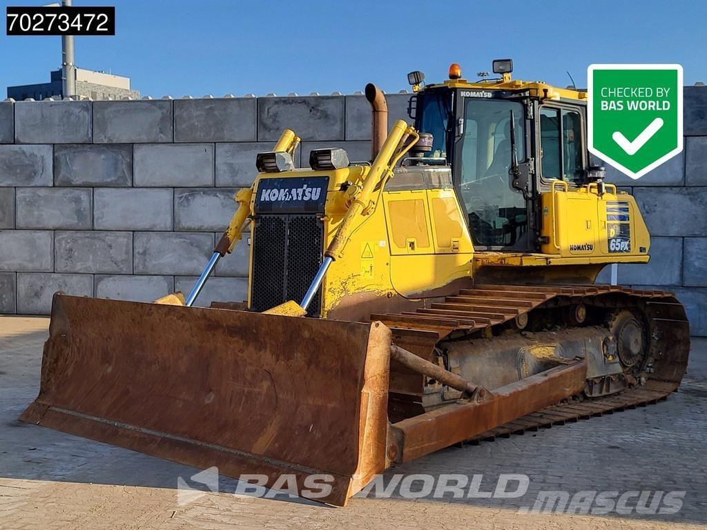 Komatsu D65 PX -18 Buldozer sobre oruga