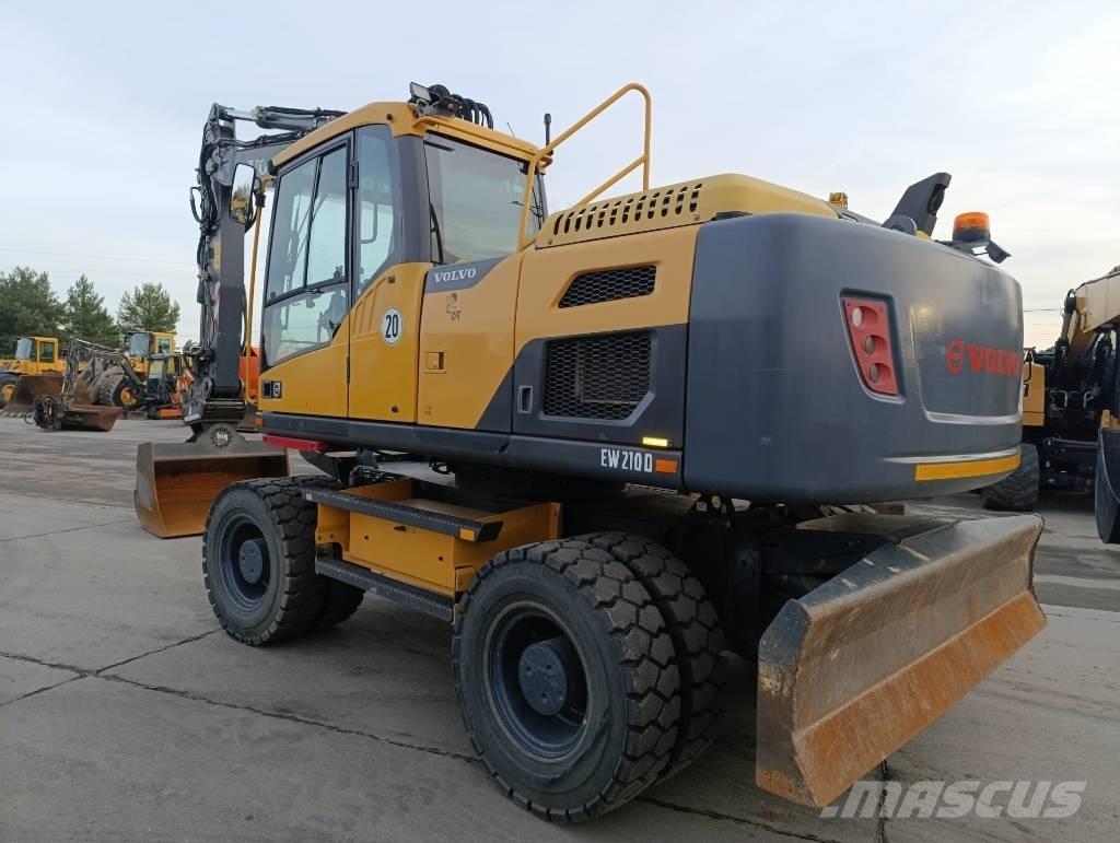 Volvo EW 210 D Excavadoras de ruedas