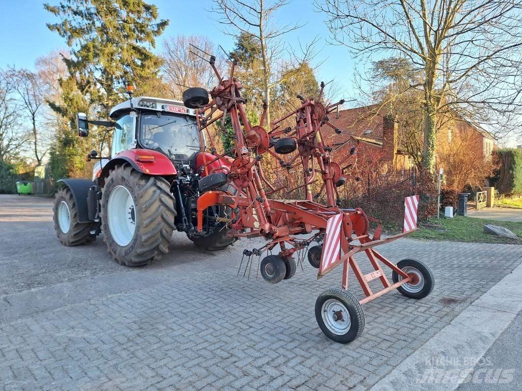 Kuhn GF 8501 T Rastrillos y henificadores