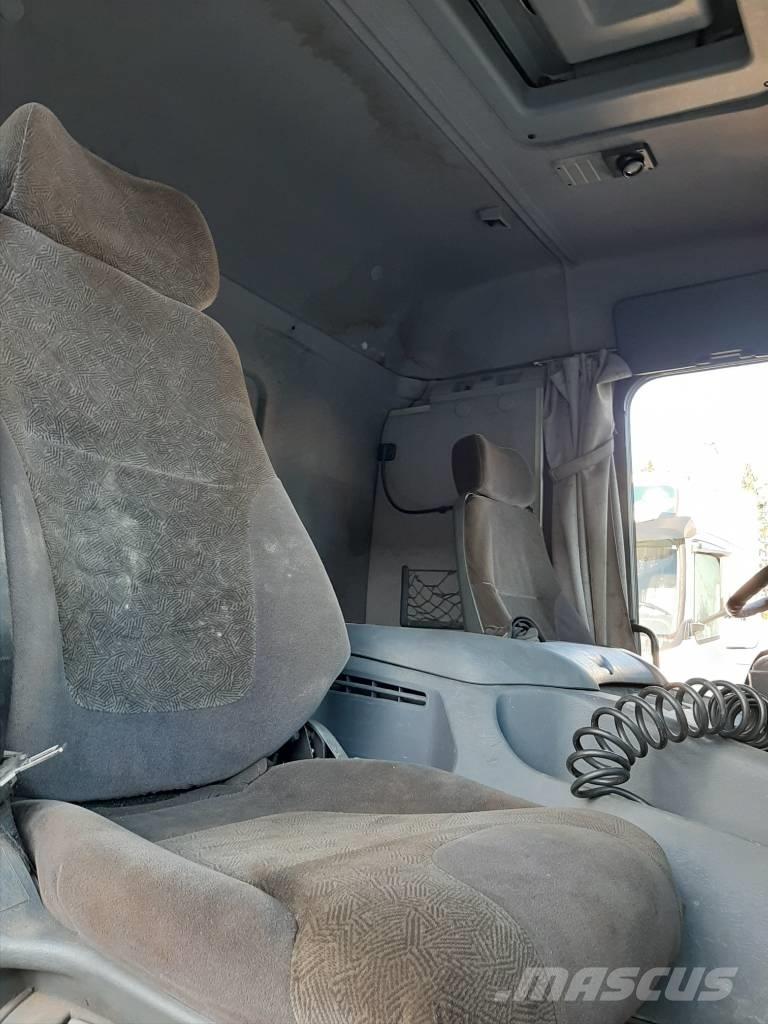 Scania P 124 Camiones polibrazo