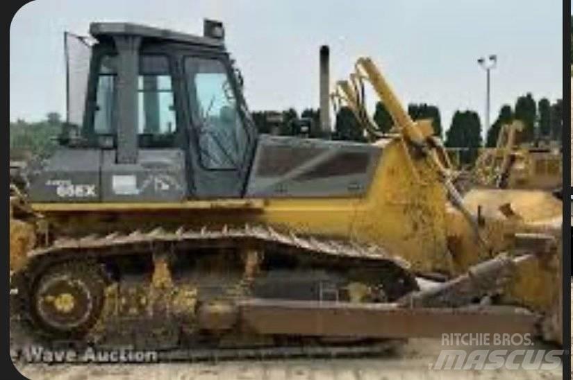 Komatsu D 65 EX 12 Buldozer sobre oruga