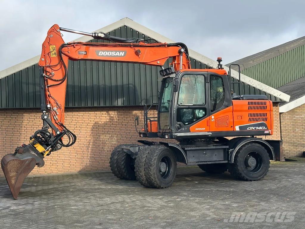 Doosan DX140W-5 Excavadoras de ruedas