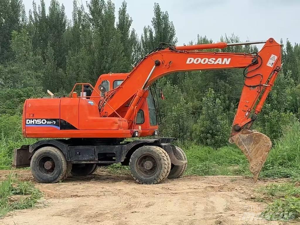 Doosan DH 150 W-7 Excavadoras de ruedas