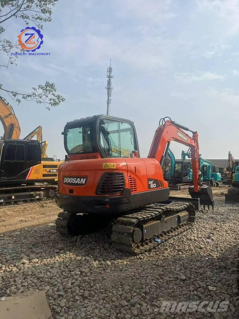 Doosan DX 60 Mini excavadoras < 7t