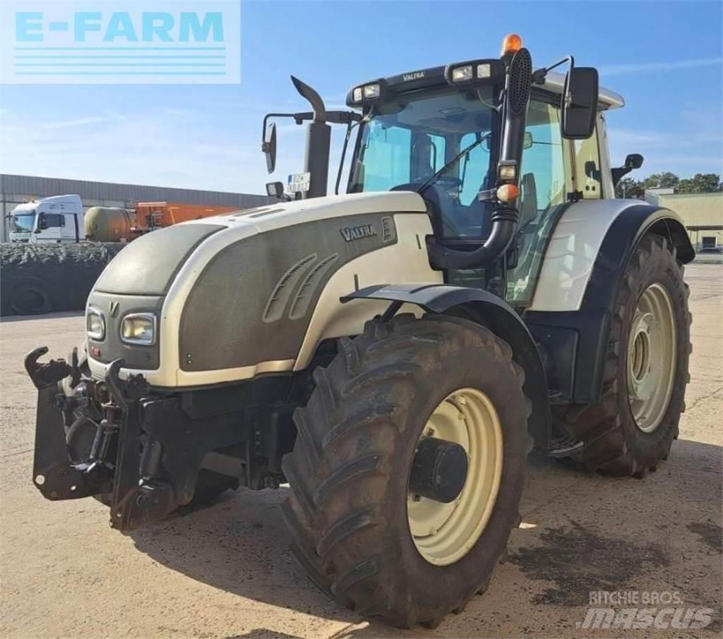 Valtra t 202 Tractores