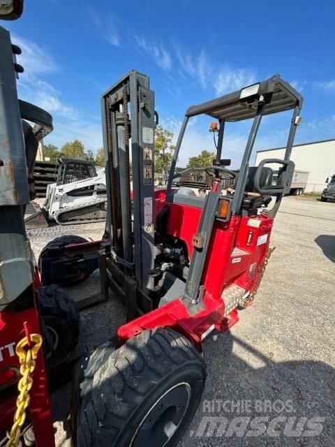 Moffett 4way m55.4 Carretillas elevadoras todo terreno