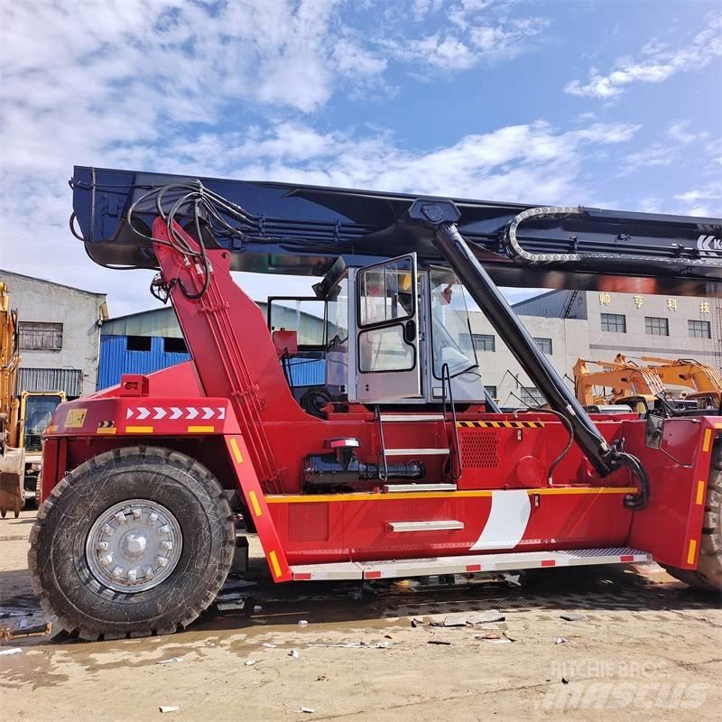Kalmar DRF 450 Manipulador de contenedores