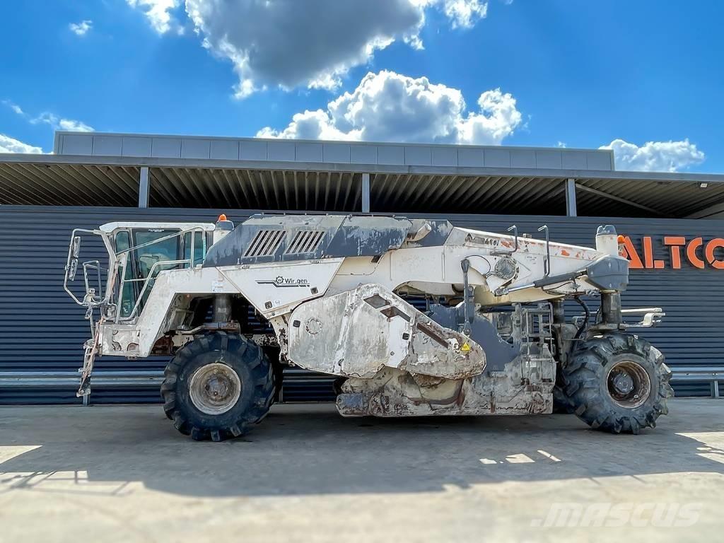 Wirtgen WR 240I Equipos para la estabilización de suelos y reciclaje de asfalto