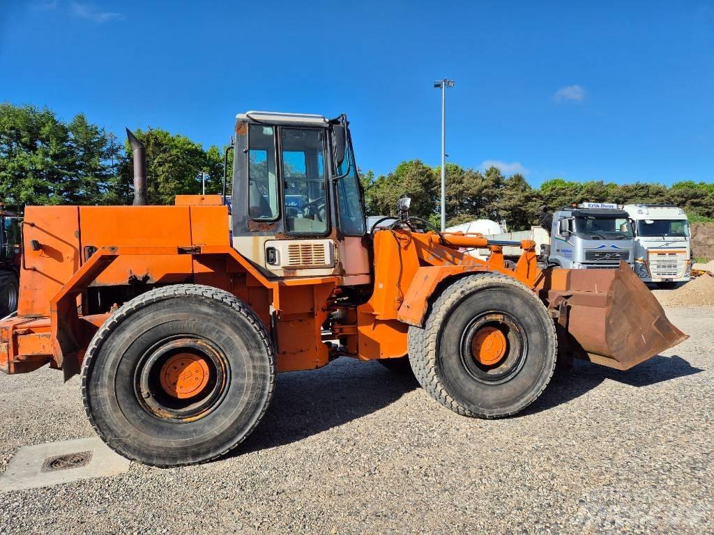 Hitachi FR 130 Cargadoras sobre ruedas