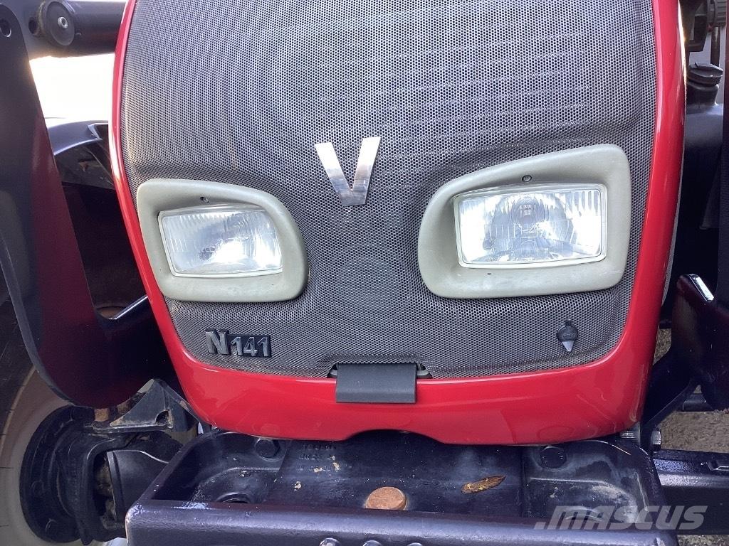 Valtra N141 Tractores