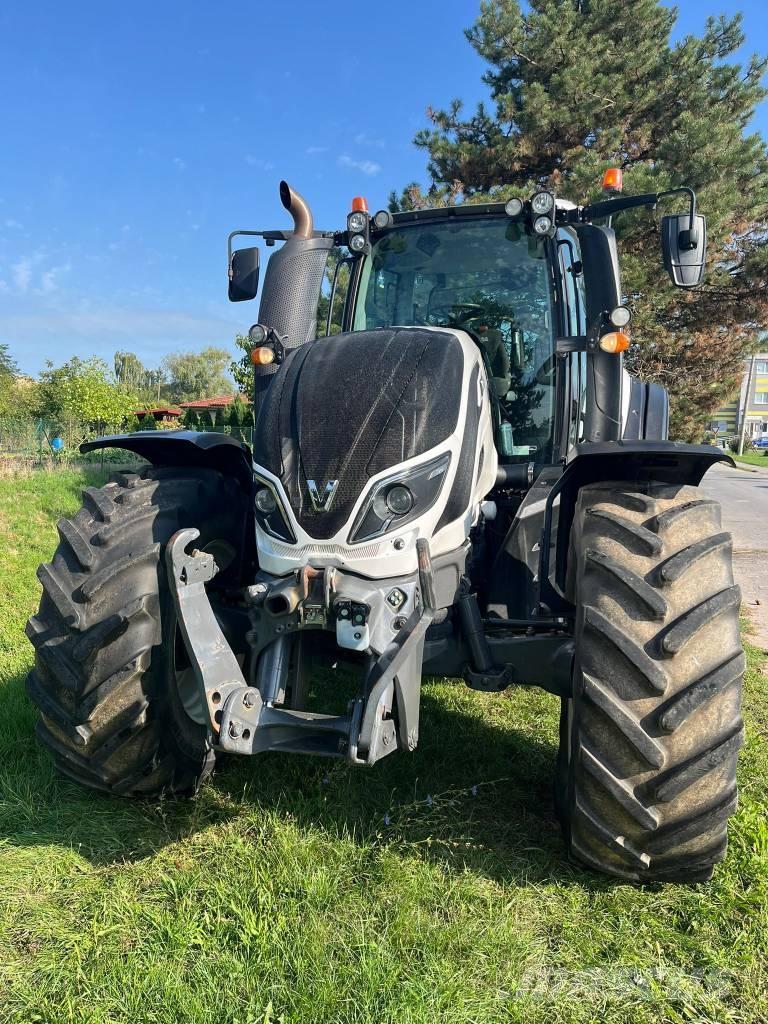 Valtra T234 Versu Tractores