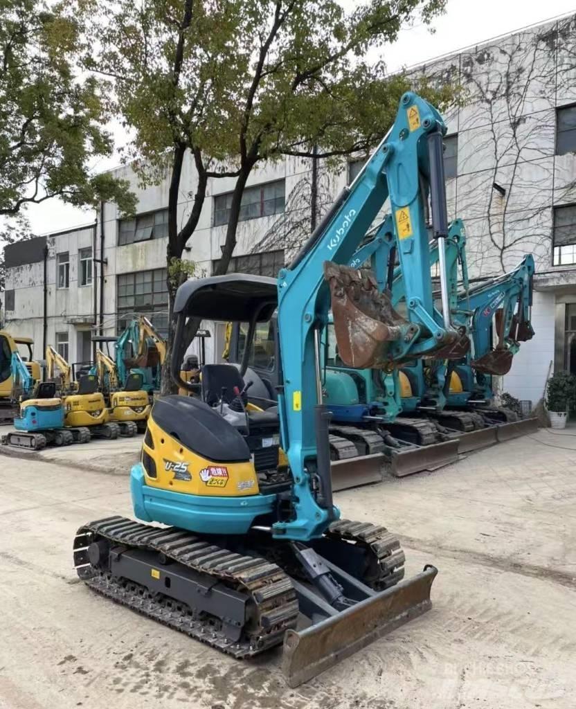 Kubota 25 Mini excavadoras < 7t