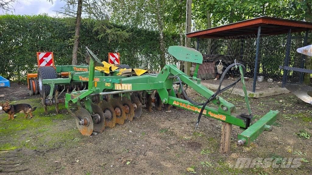 Amazone Taurus 3000 Gradas de discos