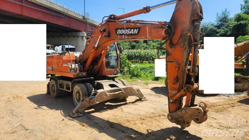 Doosan DX210WA Excavadoras de ruedas