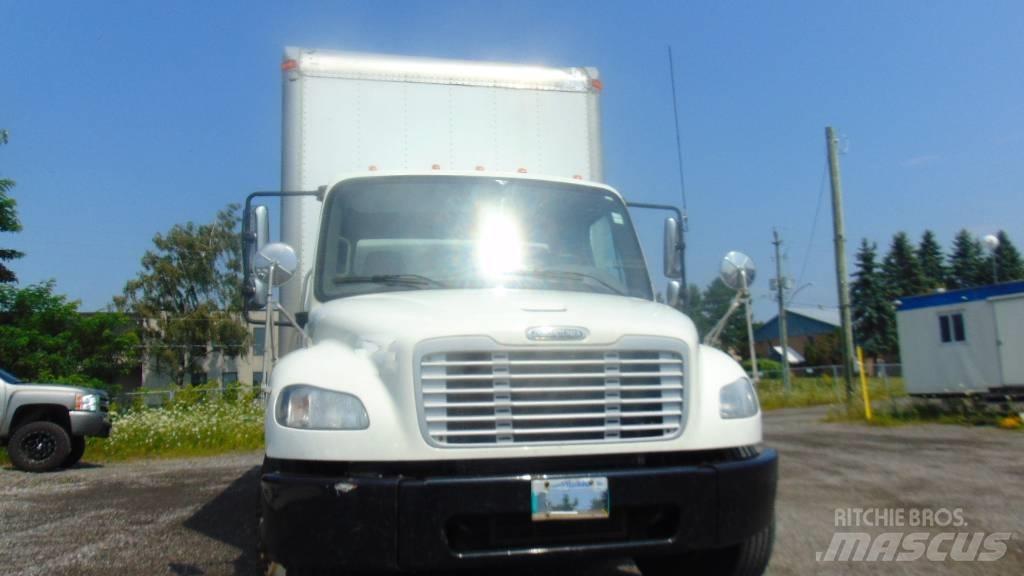 Freightliner M2 Camiones caja cerrada